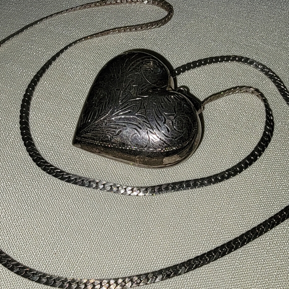 Large Puffed Heart Vintage Sterling Silver 925 Engraved Swirl Pendant Necklace - Picture 7 of 10